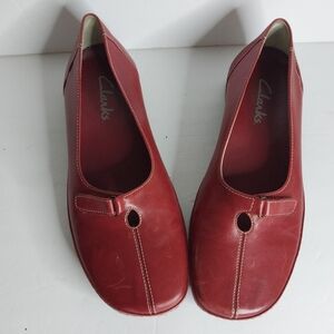 CLARKS Size 8M Women's Red Leather Flats